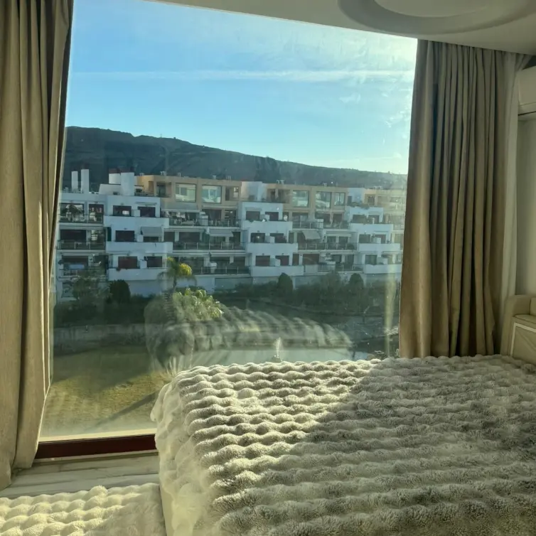 Venta de ático dúplex en Benahavís