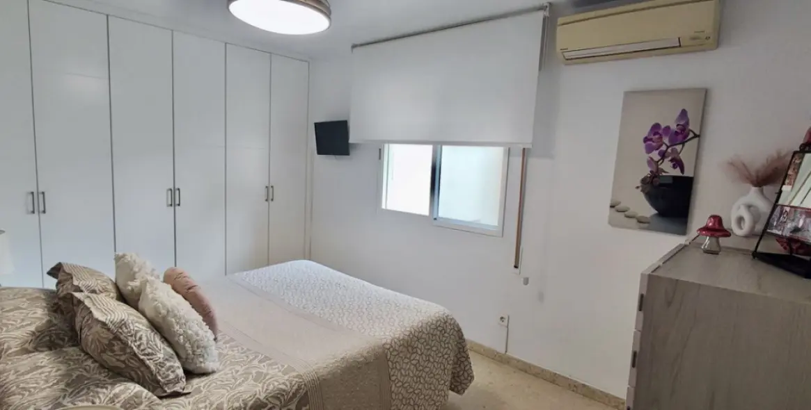 Sale of middle floor apartment in Benalmadena 14