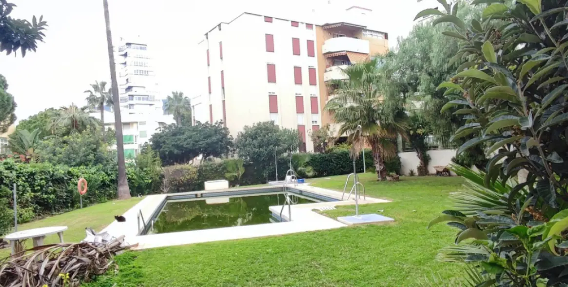 Sale of middle floor apartment in Benalmadena 20