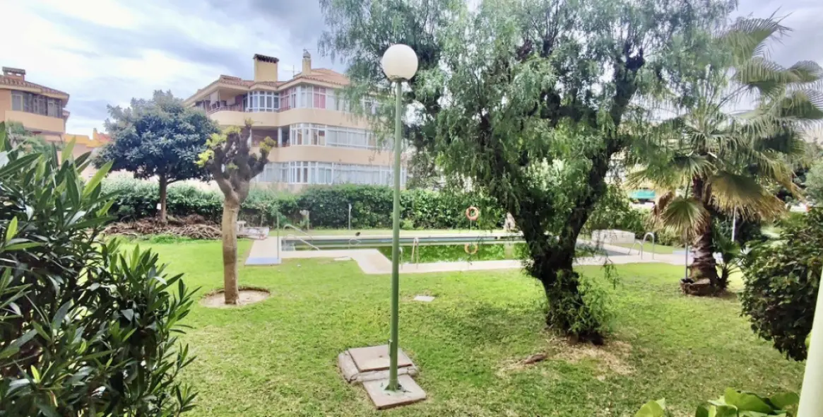 Venta de apartamento en planta media en Benalmadena 21