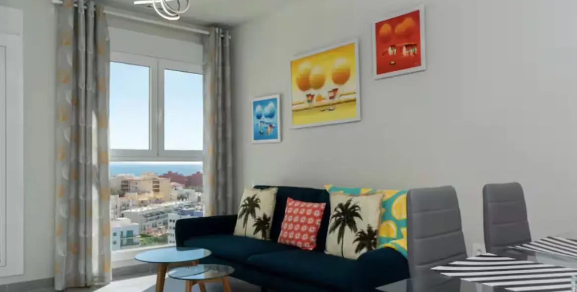 Venta de apartamento en planta media en Estepona 4
