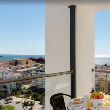 Venta de apartamento en planta media en Estepona
