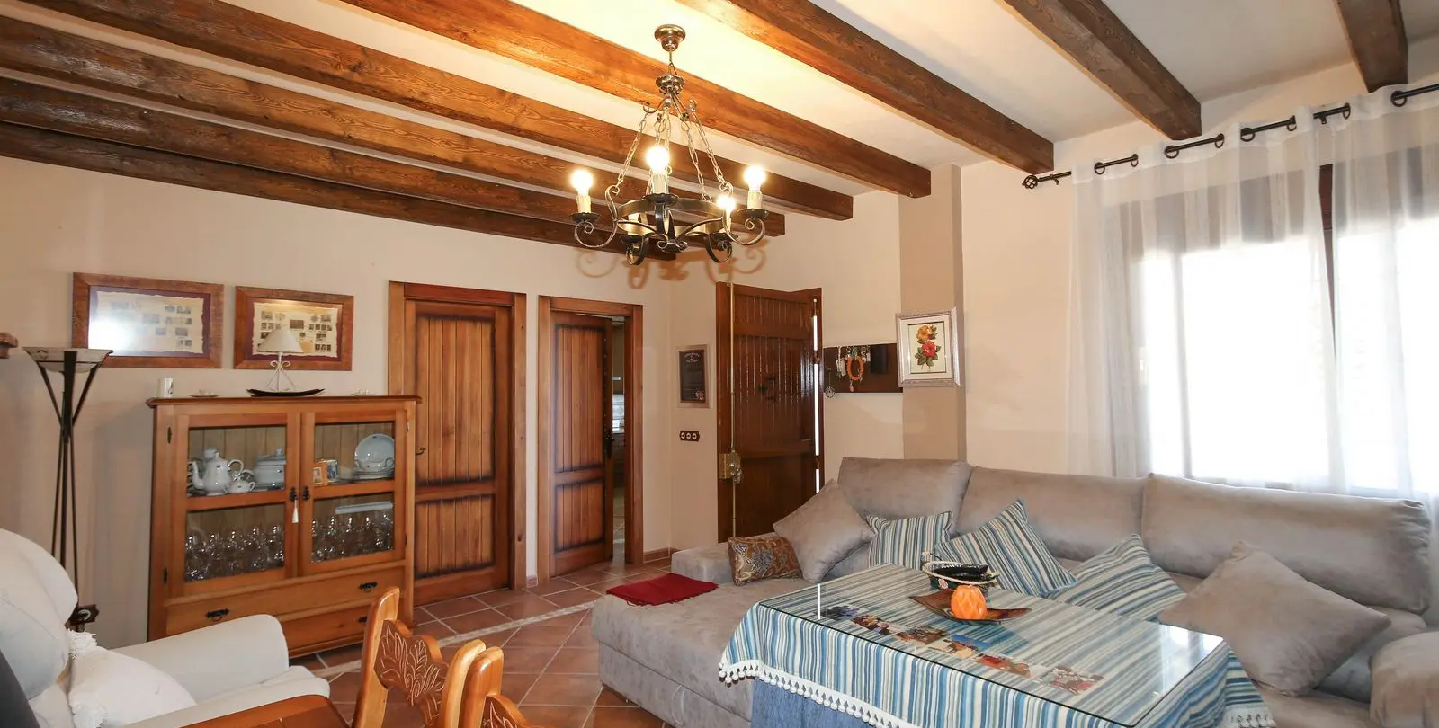 Sale of detached villa in Monda 8