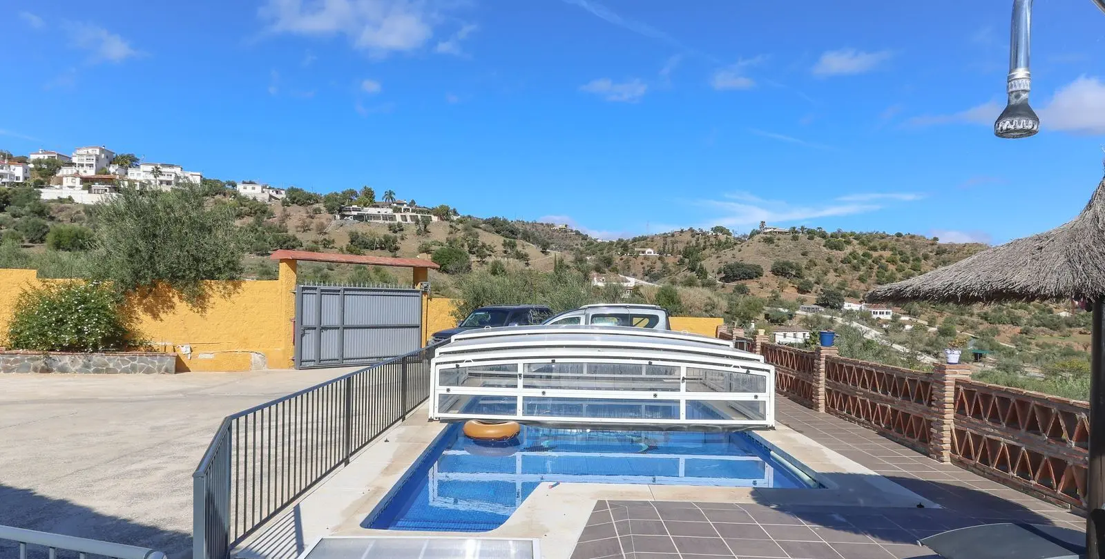 Sale of detached villa in Monda 26