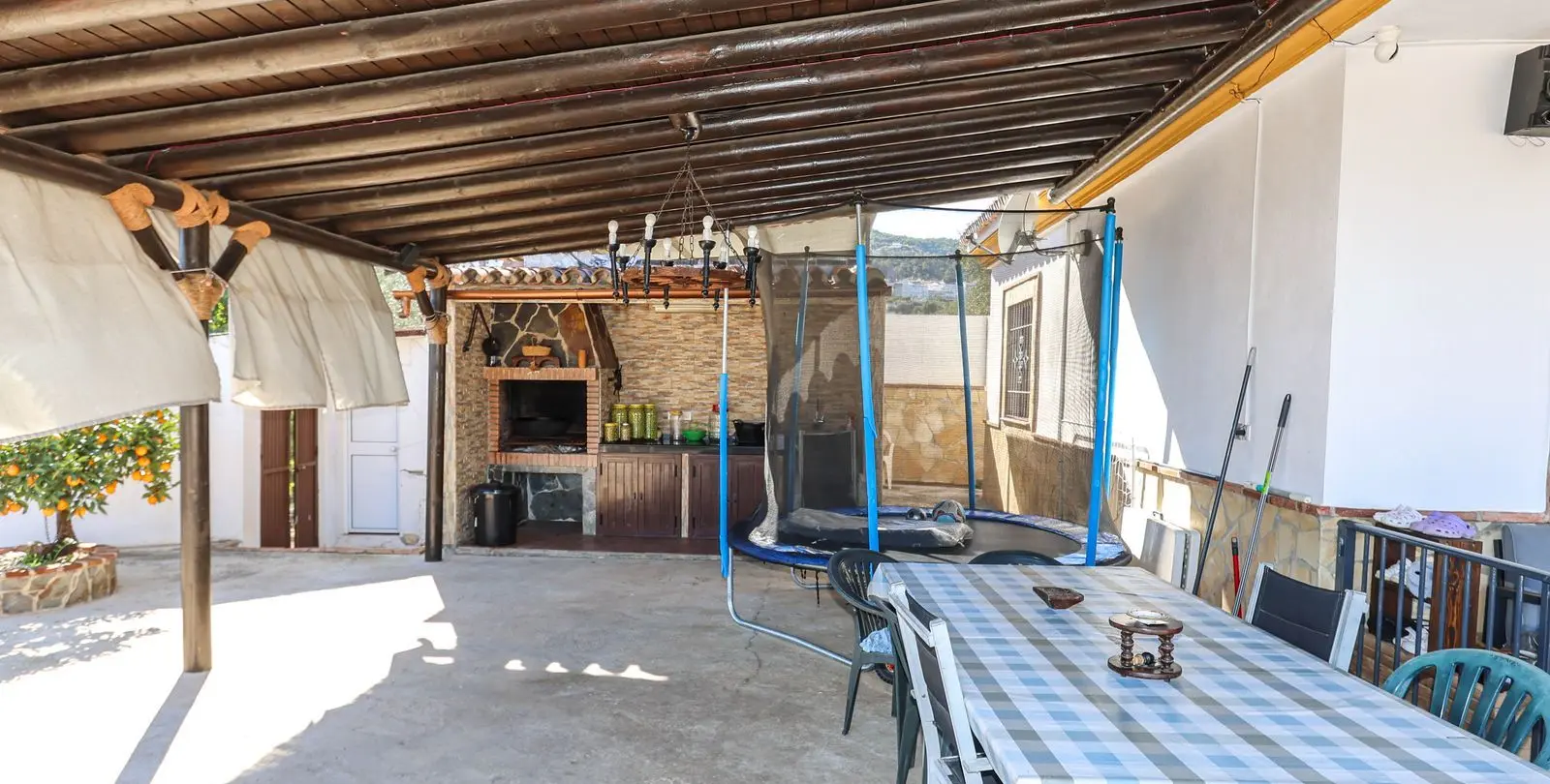Sale of detached villa in Monda 29