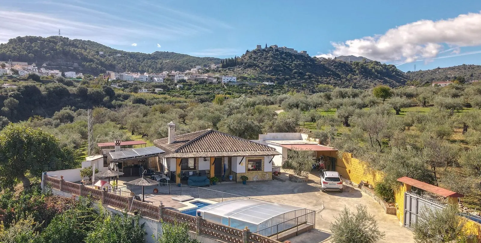 Sale of detached villa in Monda 33