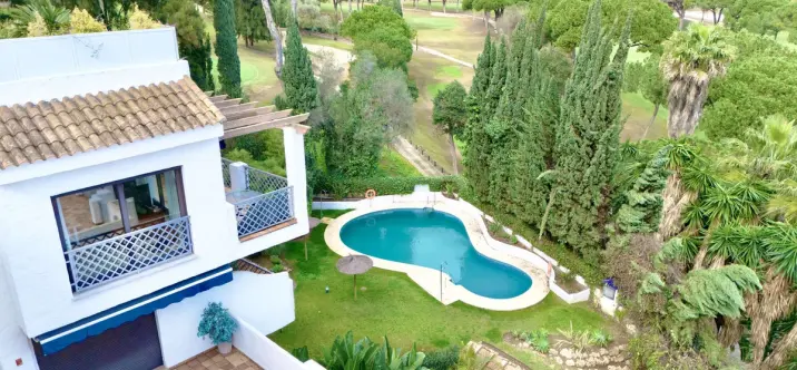 Продажа апартаментов на среднем этаже в Río Real 0