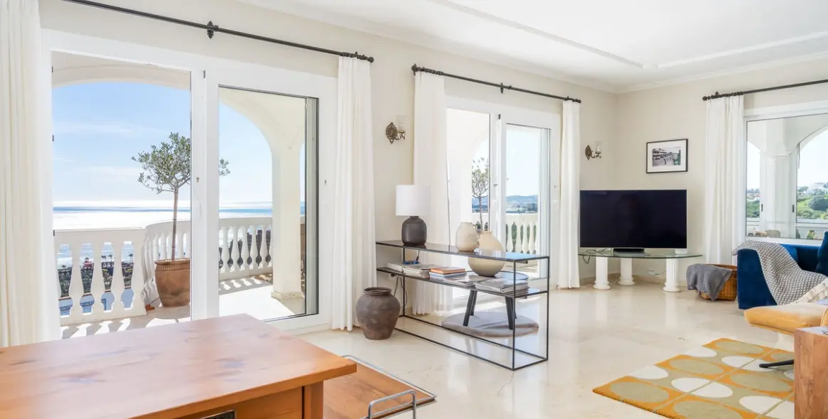 Продажа  отдельно стоящей виллы в La Capellania 5