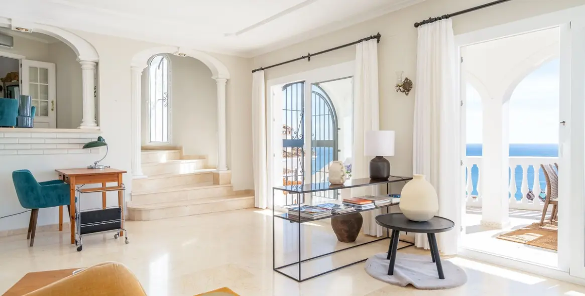 Продажа  отдельно стоящей виллы в La Capellania 7