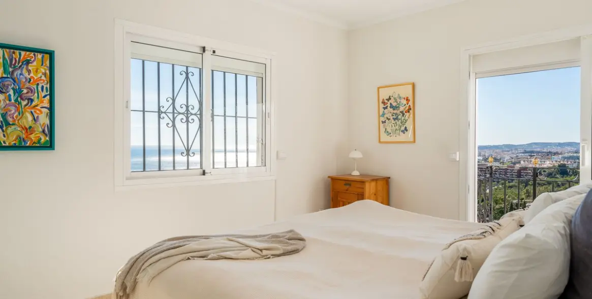 Продажа  отдельно стоящей виллы в La Capellania 14