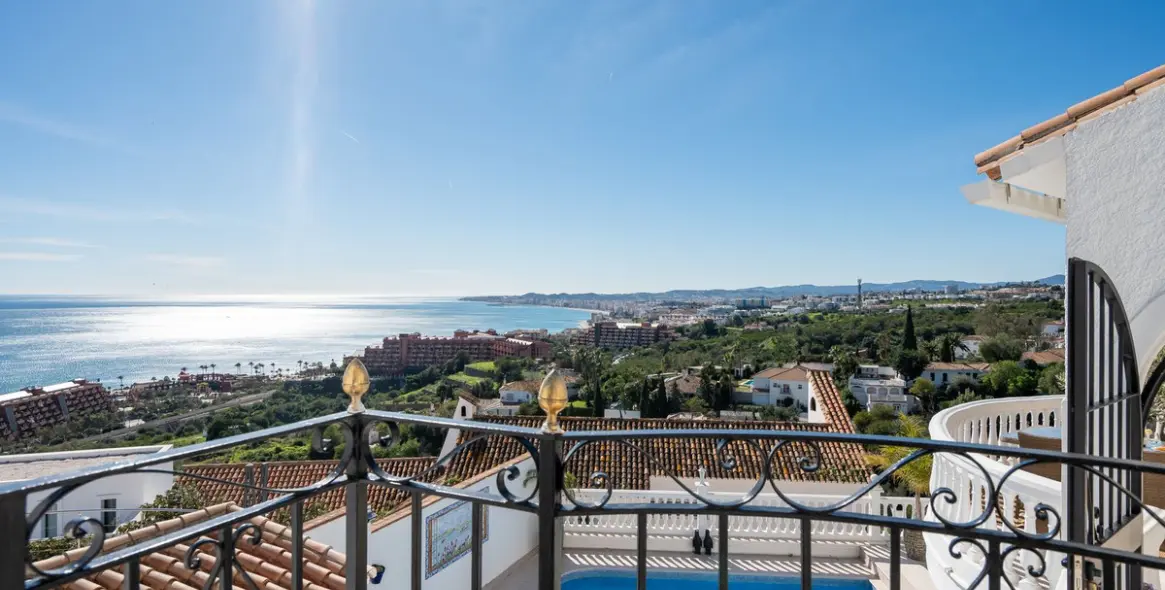 Продажа  отдельно стоящей виллы в La Capellania 16