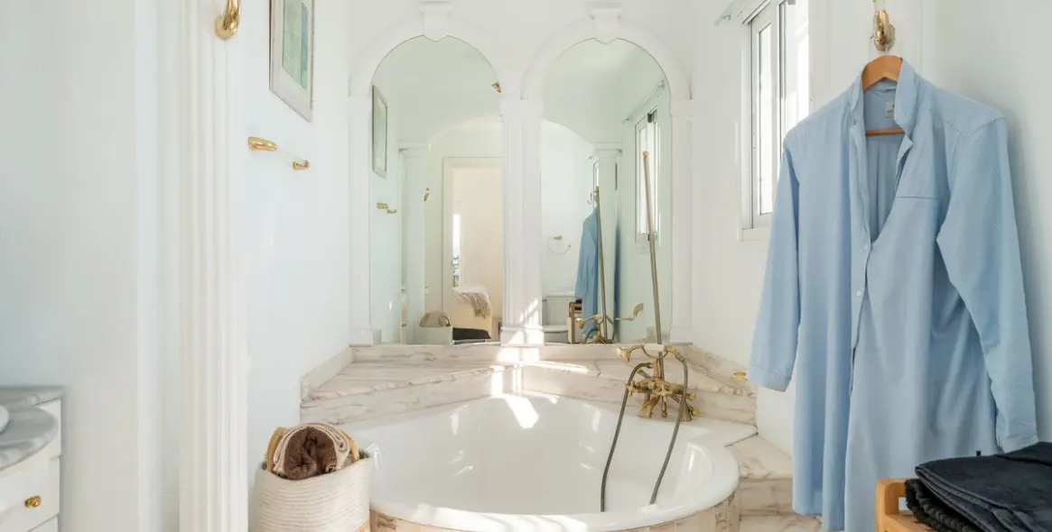 Продажа  отдельно стоящей виллы в La Capellania 18