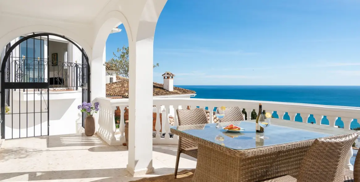 Продажа  отдельно стоящей виллы в La Capellania 26