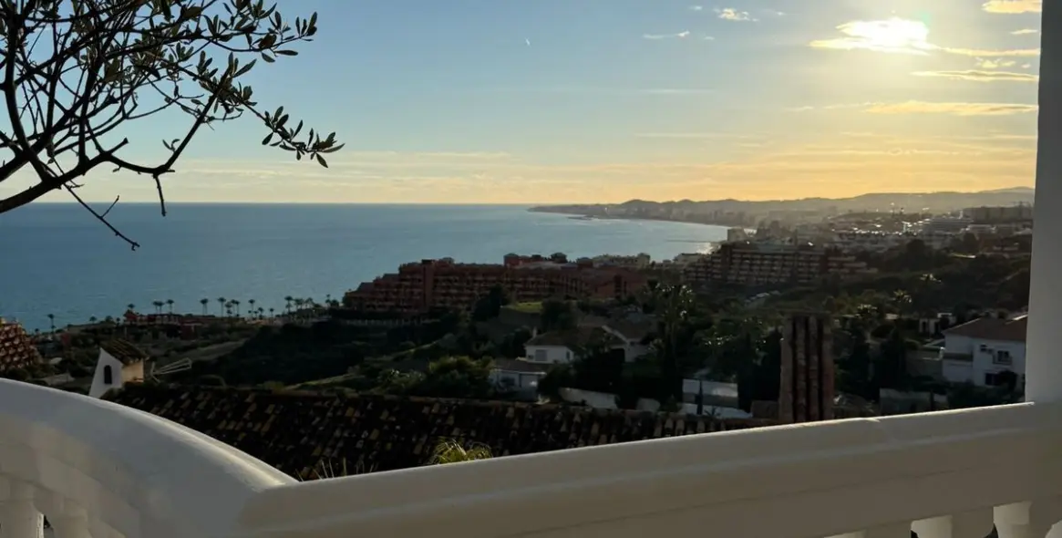 Продажа  отдельно стоящей виллы в La Capellania 28