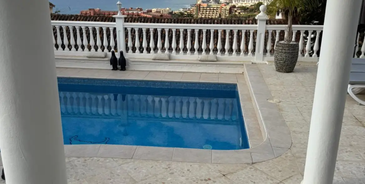 Продажа  отдельно стоящей виллы в La Capellania 36