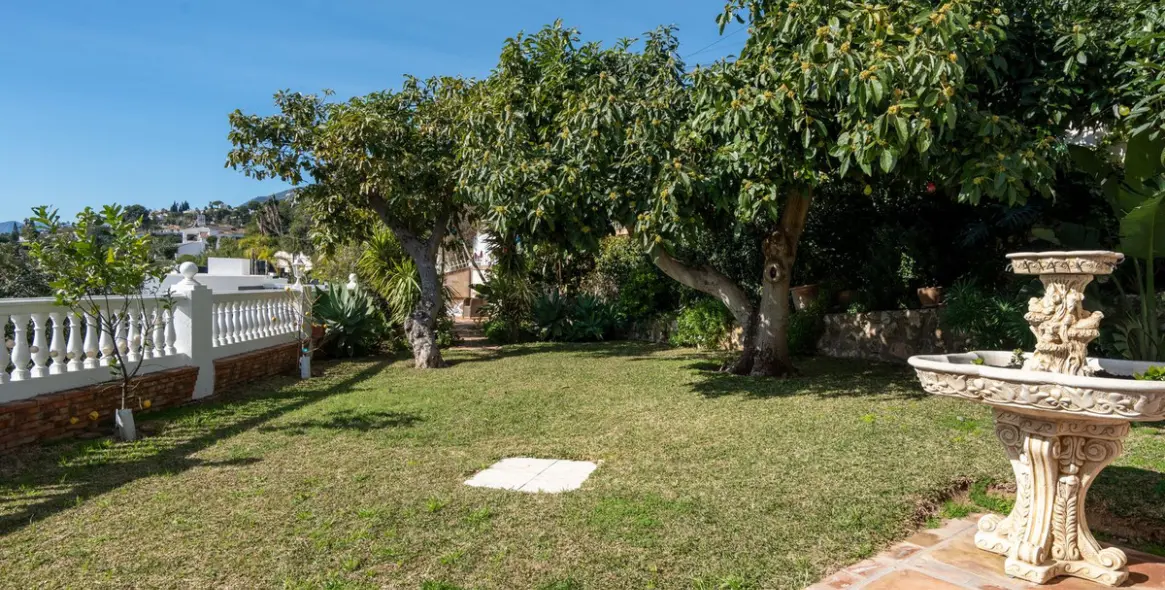 Продажа  отдельно стоящей виллы в La Capellania 39