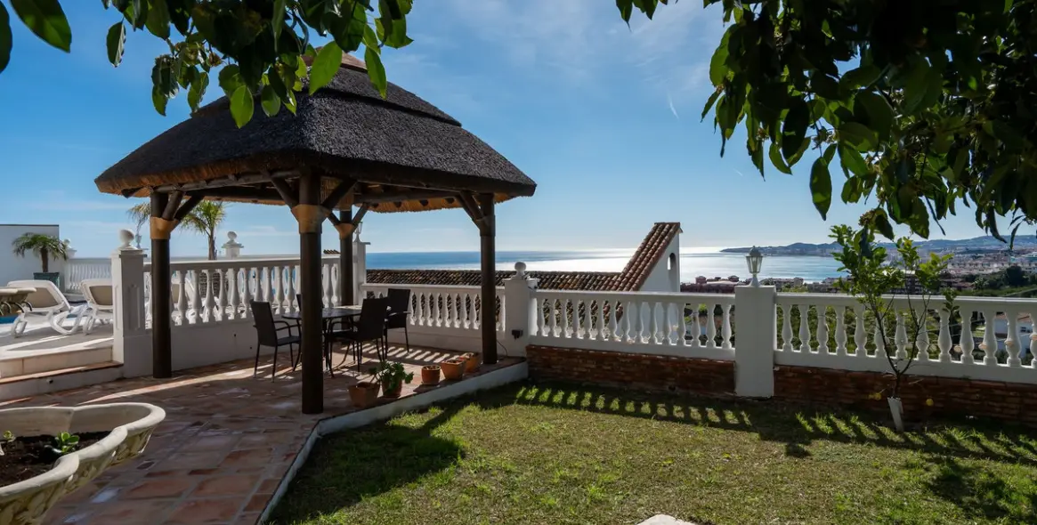 Продажа  отдельно стоящей виллы в La Capellania 40