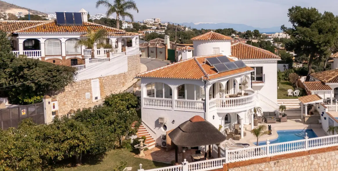 Продажа  отдельно стоящей виллы в La Capellania 41