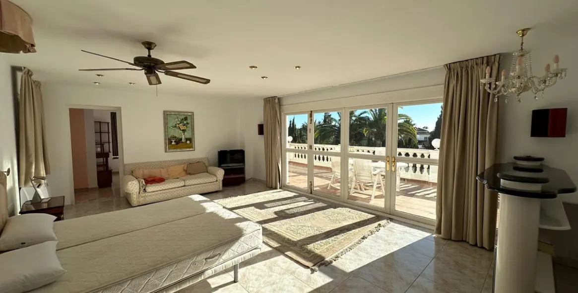 Продажа  отдельно стоящей виллы в Marbesa 4