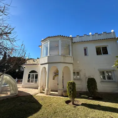 Sale of detached villa in Marbesa