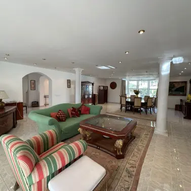 Sale of detached villa in Marbesa