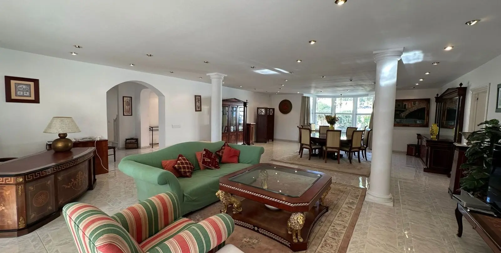 Sale of detached villa in Marbesa 4
