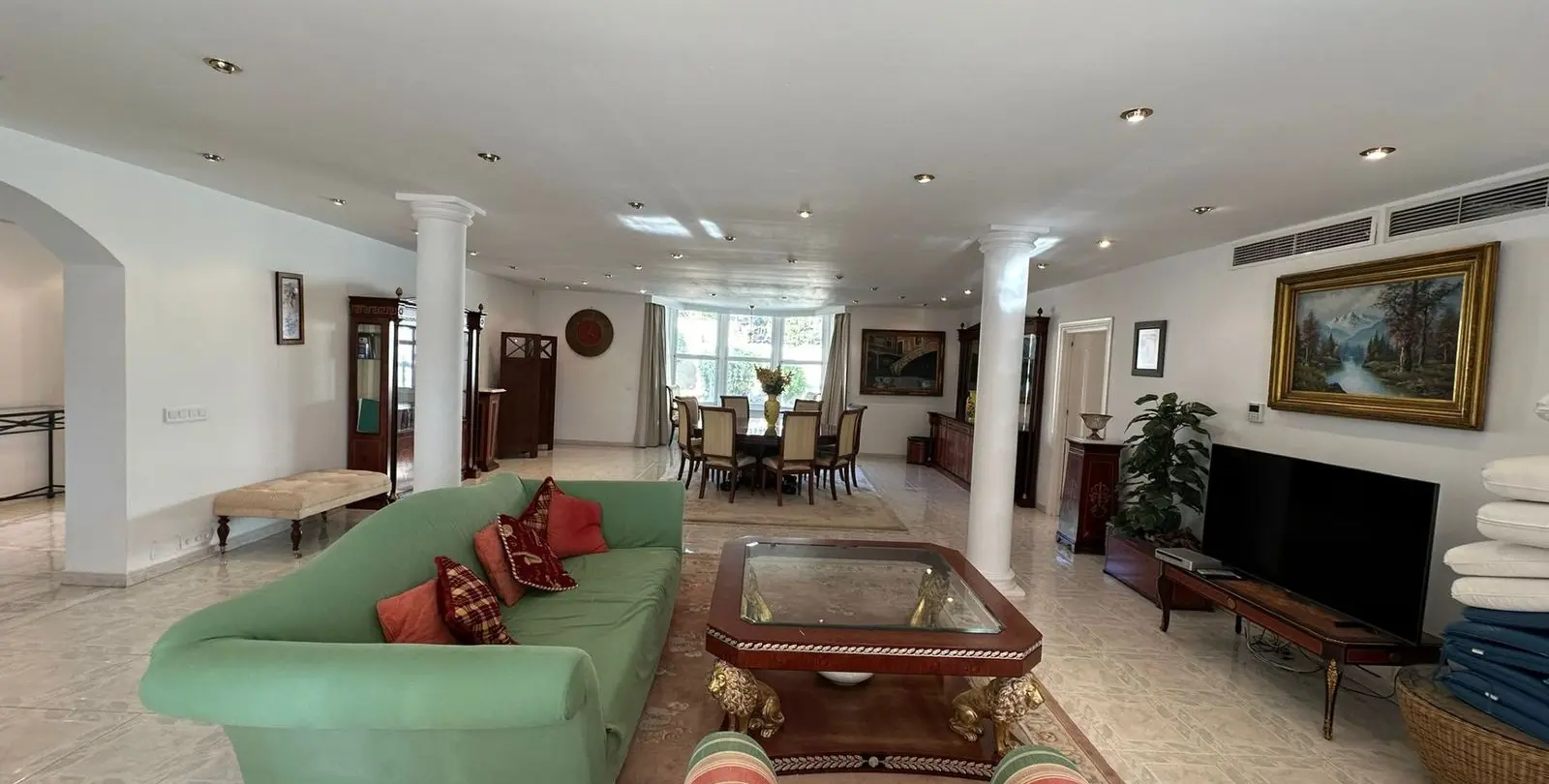 Sale of detached villa in Marbesa 13
