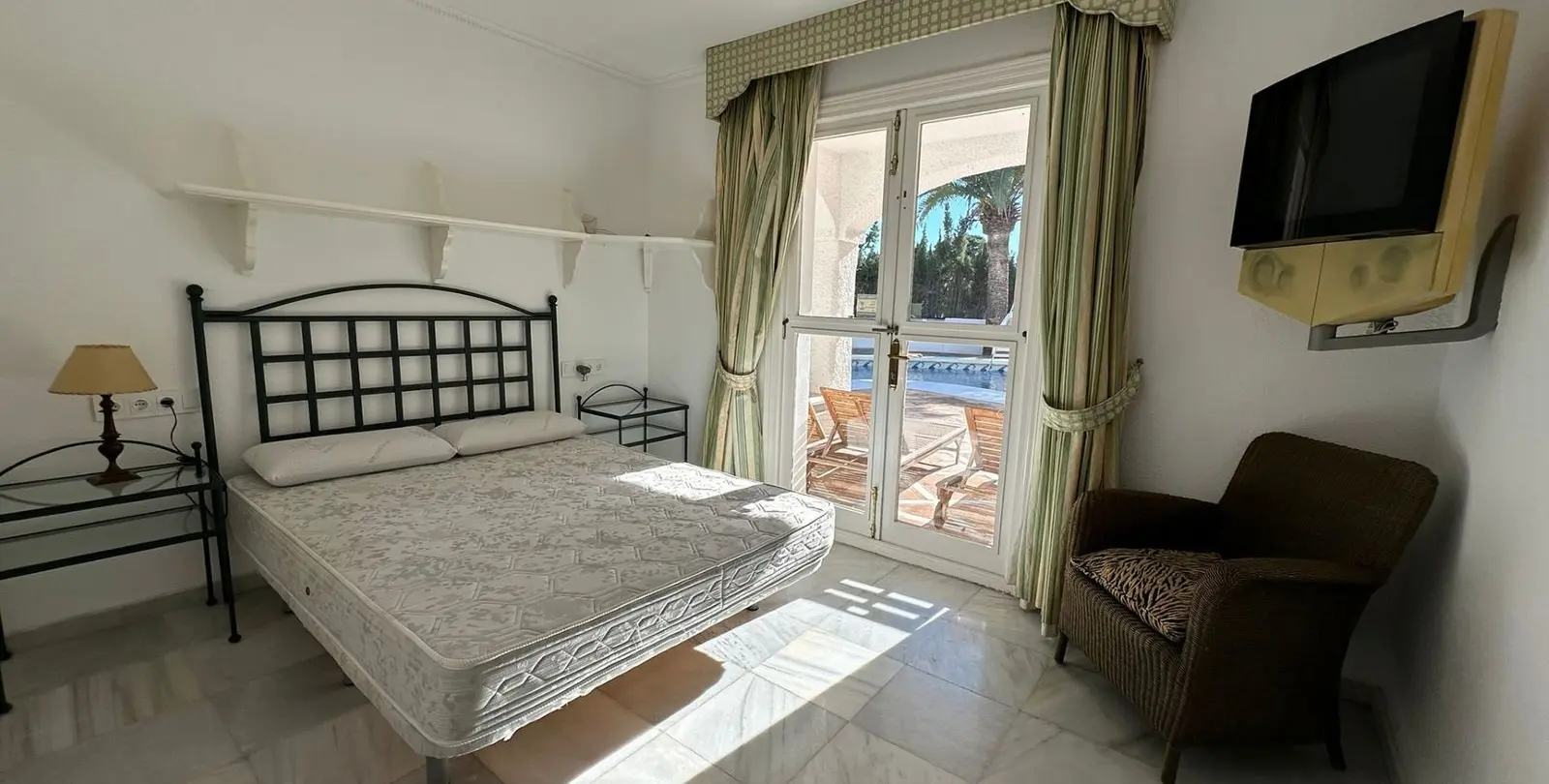 Sale of detached villa in Marbesa 23