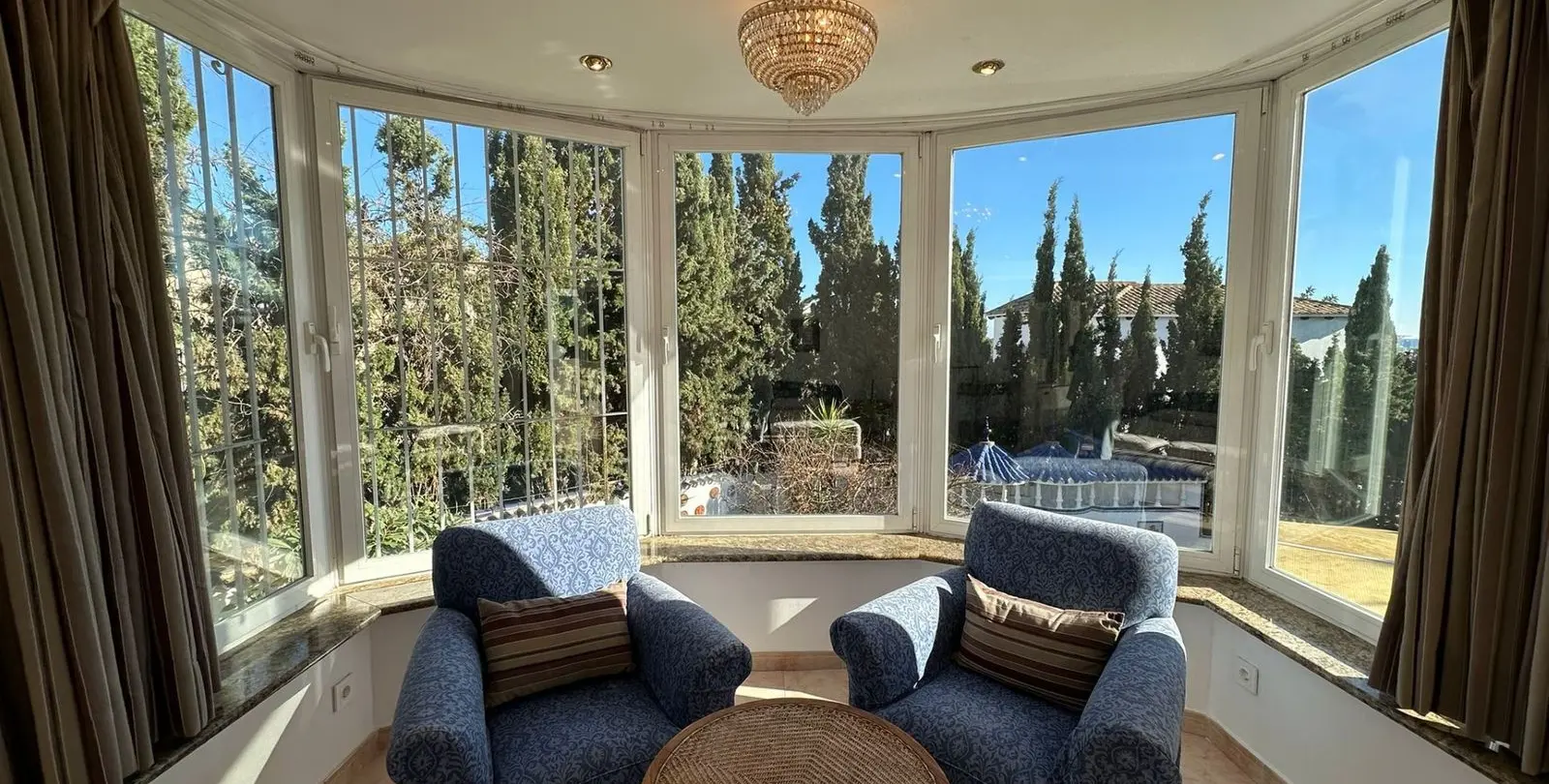 Sale of detached villa in Marbesa 27