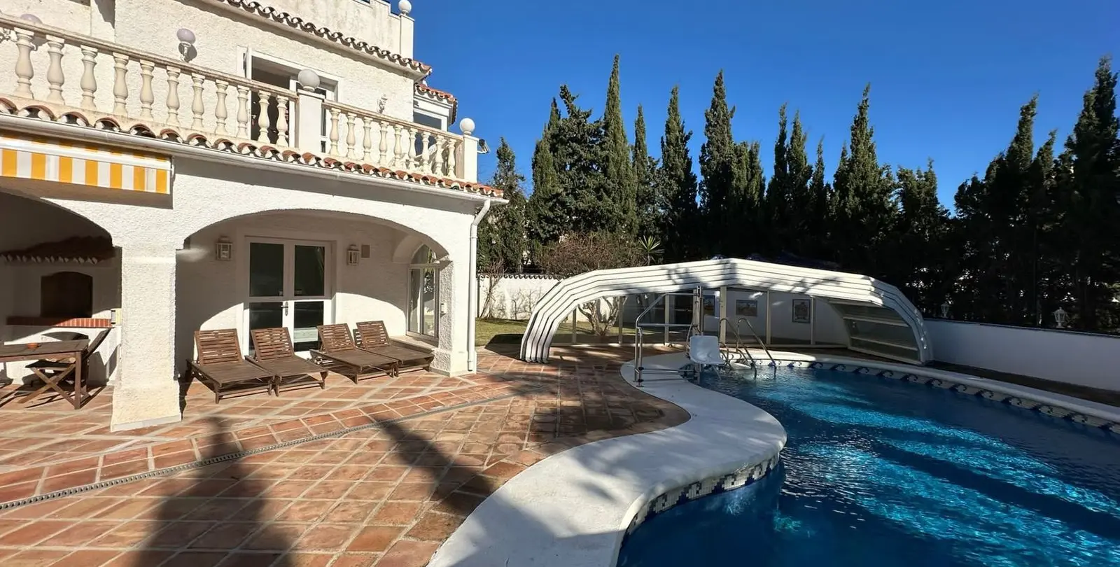 Sale of detached villa in Marbesa 46