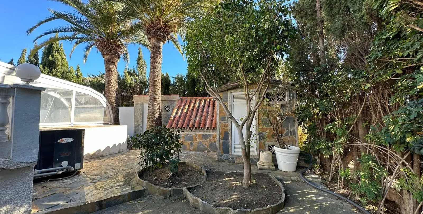 Sale of detached villa in Marbesa 48