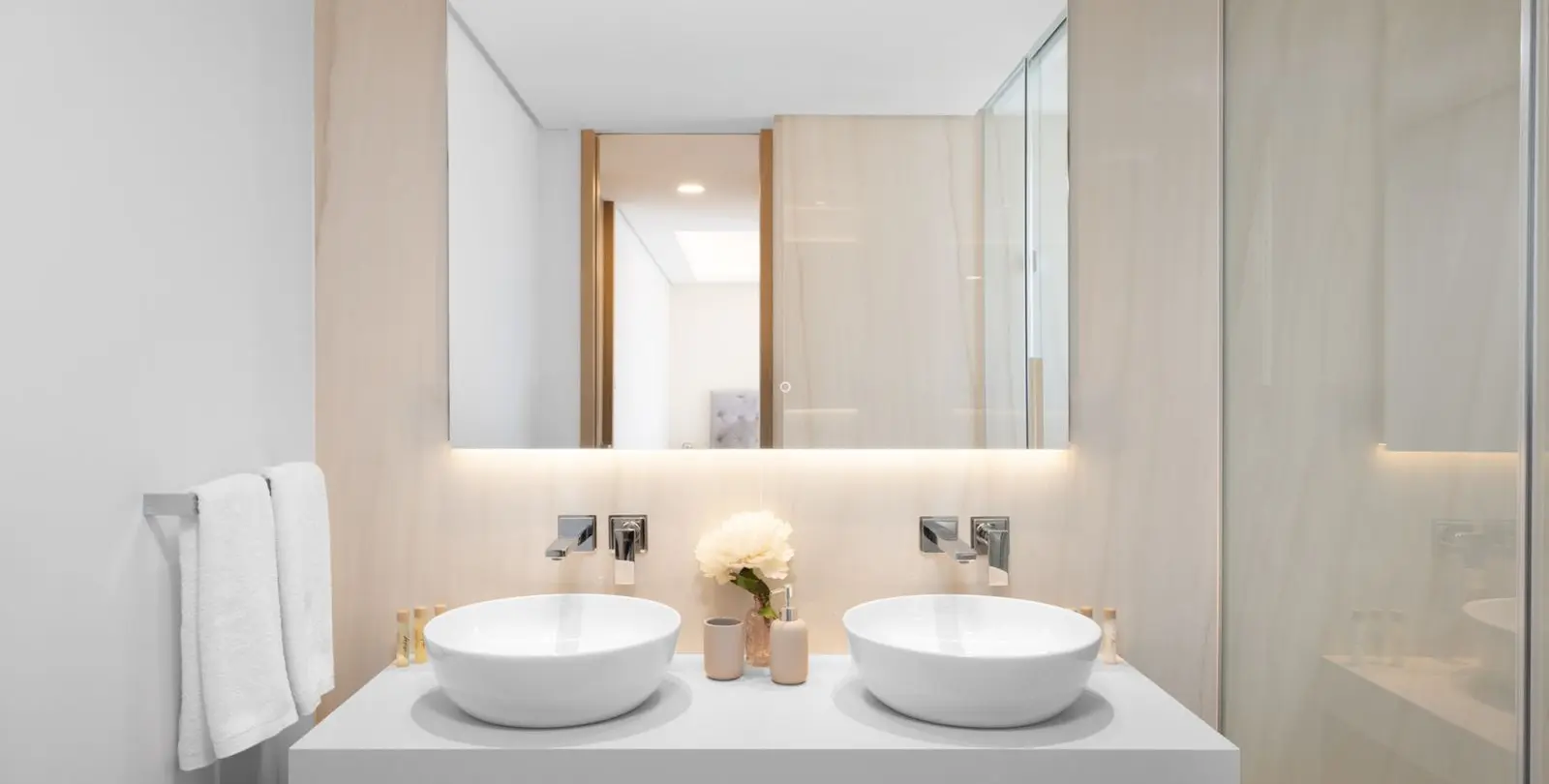 Sale of middle floor apartment in Málaga Centro 26
