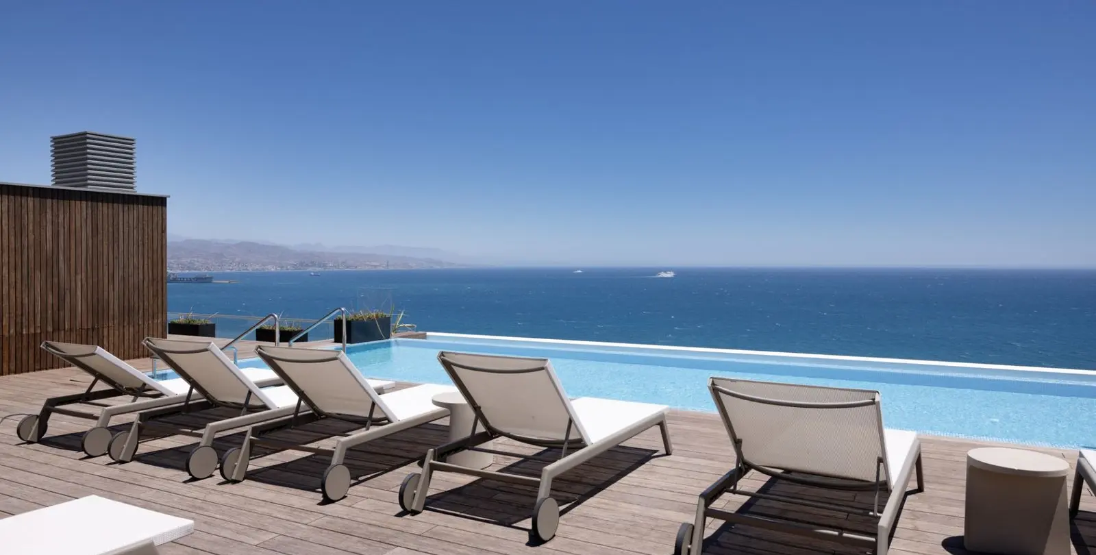 Sale of middle floor apartment in Málaga Centro 29