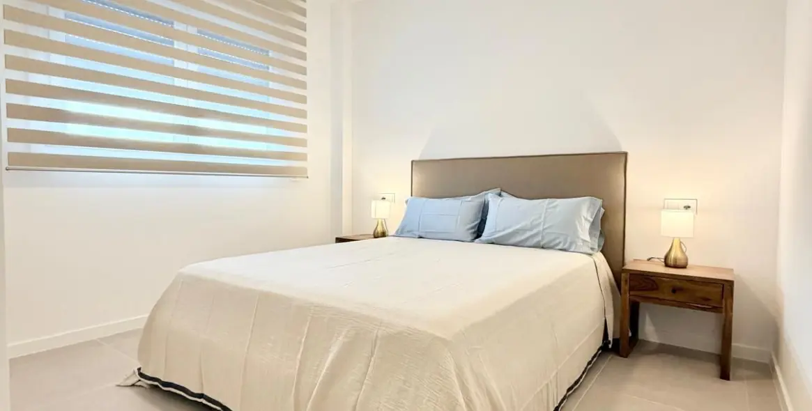 Краткосрочная аренда апартаментов на среднем этаже в Estepona 2