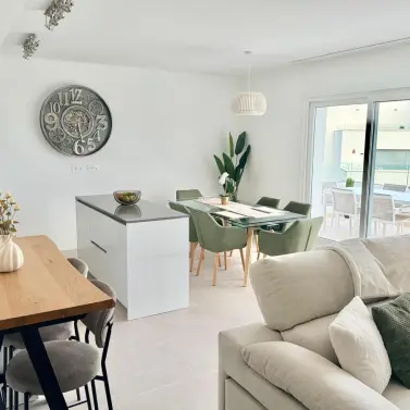 Долгосрочная аренда апартаментов на среднем этаже в Estepona