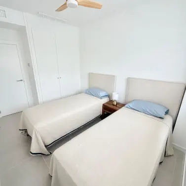 Долгосрочная аренда апартаментов на среднем этаже в Estepona