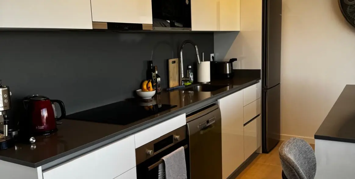 Краткосрочная аренда апартаментов на среднем этаже в Estepona 5