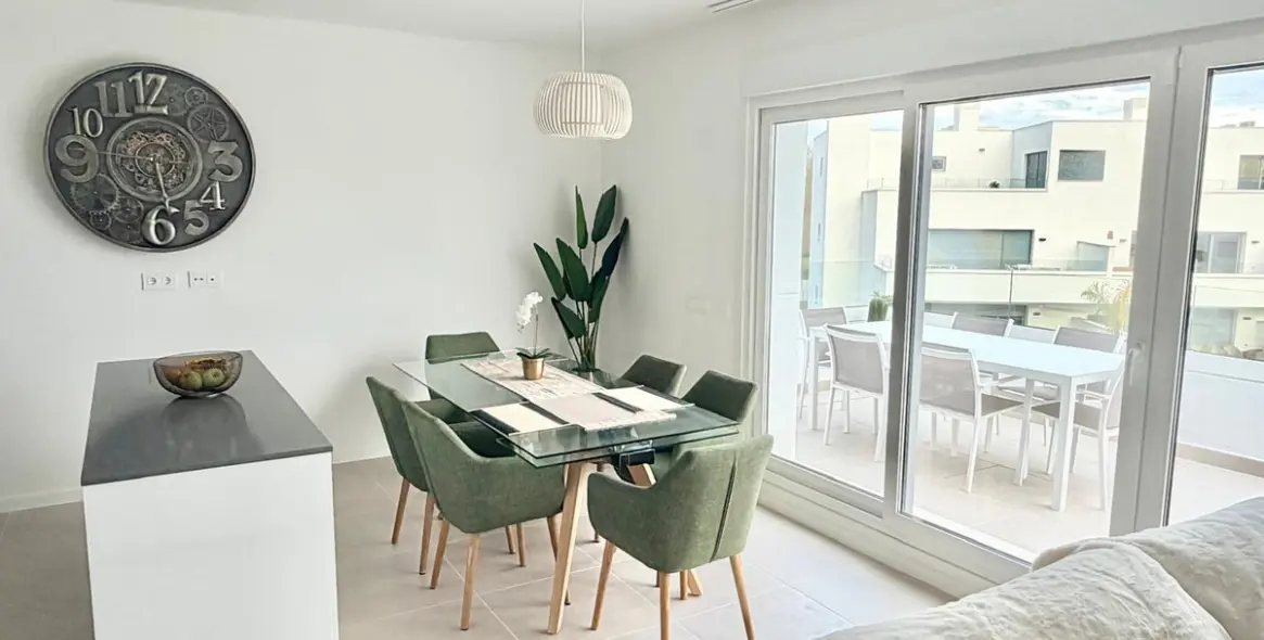 Краткосрочная аренда апартаментов на среднем этаже в Estepona 14