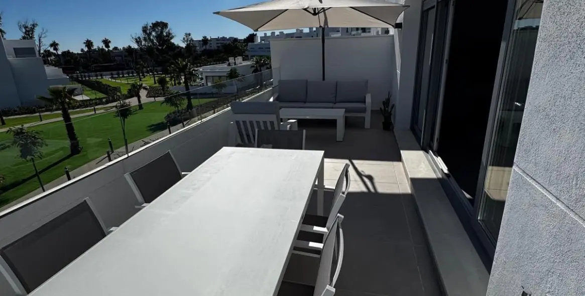 Краткосрочная аренда апартаментов на среднем этаже в Estepona 33