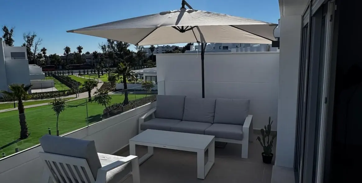 Краткосрочная аренда апартаментов на среднем этаже в Estepona 40