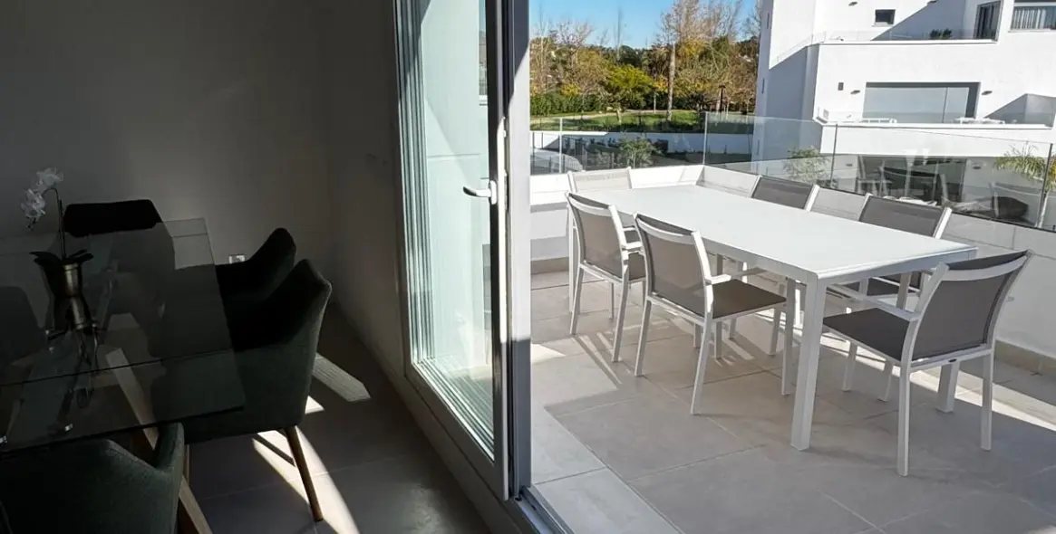 Краткосрочная аренда апартаментов на среднем этаже в Estepona 41