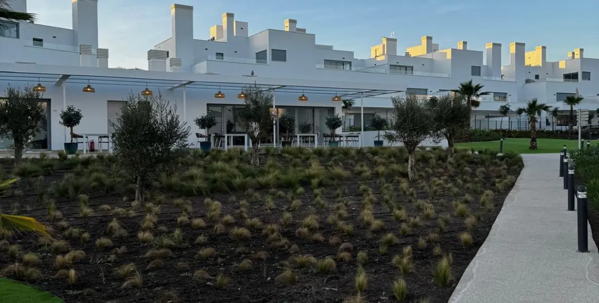 Краткосрочная аренда апартаментов на среднем этаже в Estepona 42