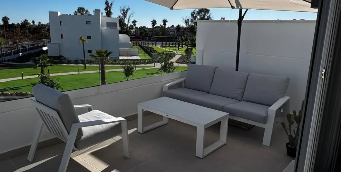 Краткосрочная аренда апартаментов на среднем этаже в Estepona 43