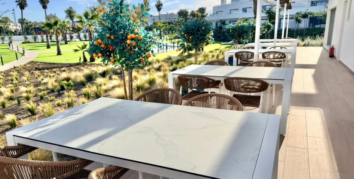 Краткосрочная аренда апартаментов на среднем этаже в Estepona 45