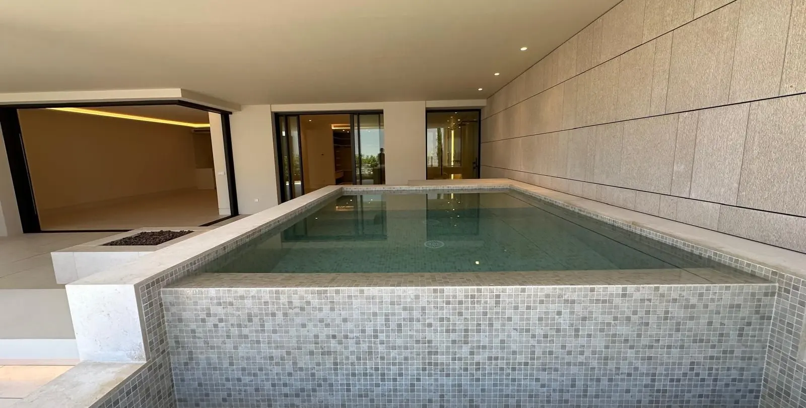 Sale of ground floor apartment in The Golden Mile 25