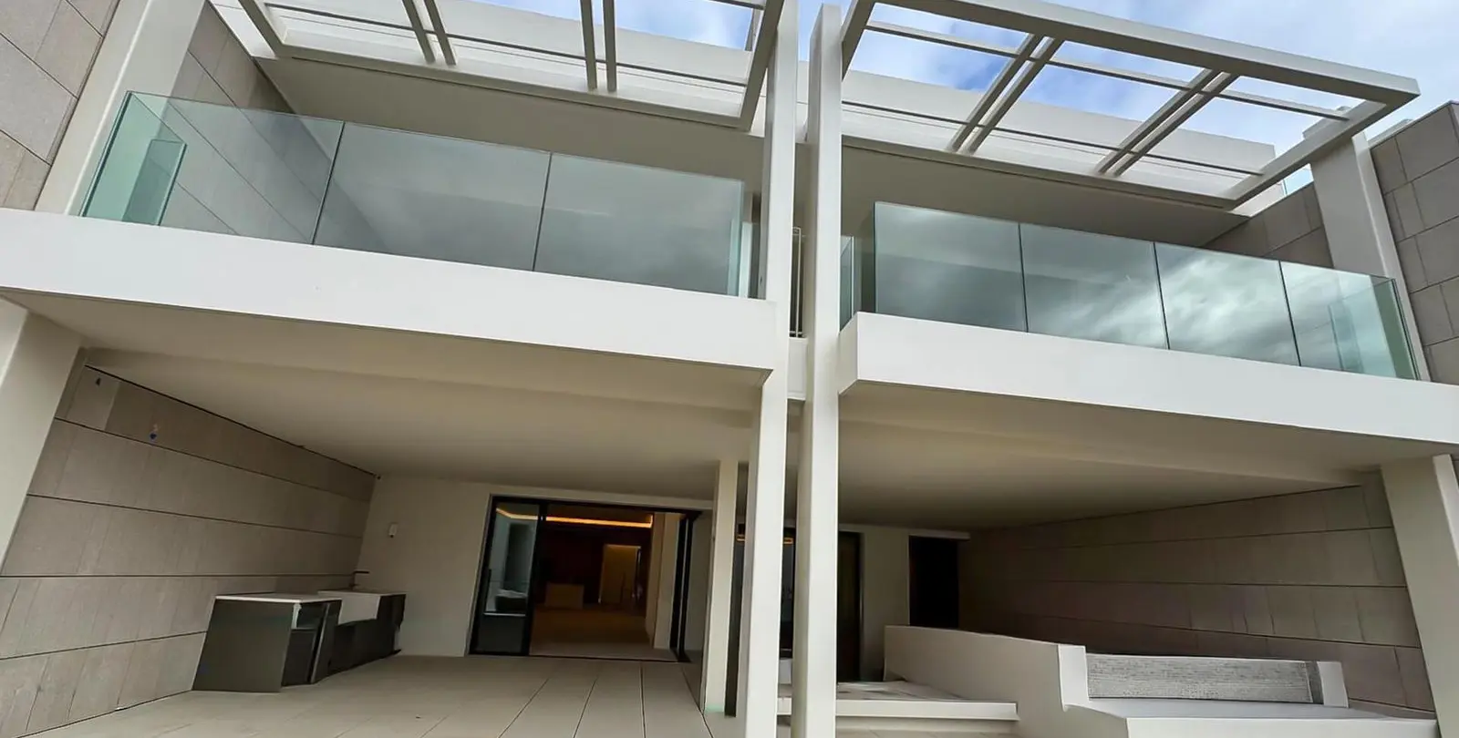Sale of ground floor apartment in The Golden Mile 10