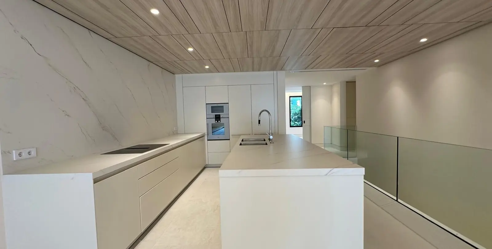 Sale of ground floor apartment in The Golden Mile 19