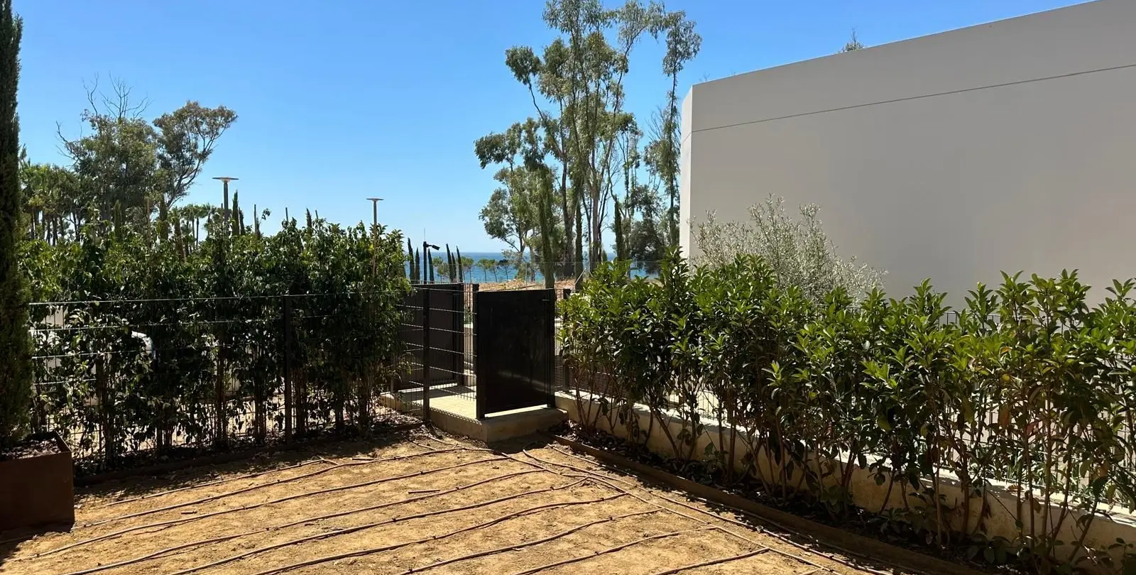 Sale of ground floor apartment in The Golden Mile 22