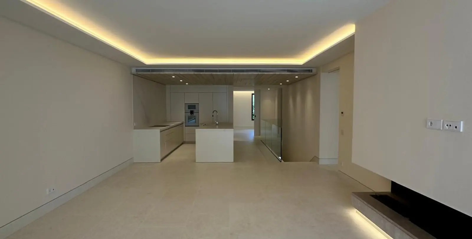 Sale of ground floor apartment in The Golden Mile 27