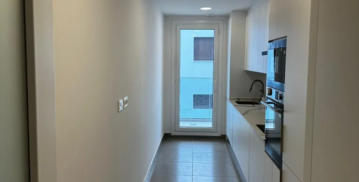 Long-term rent of ground floor apartment in Estepona 11